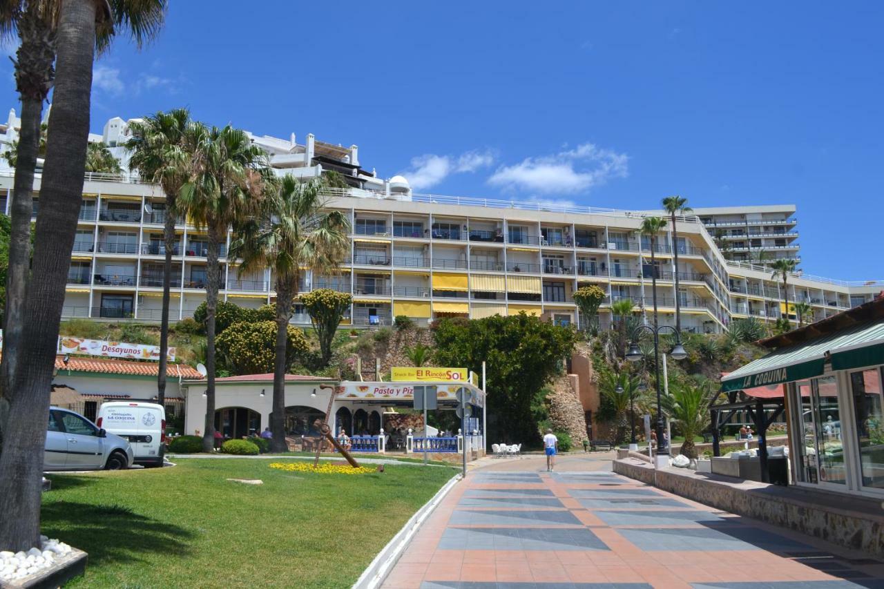 Sea Front Studio With Spacious Balcony Santa Clara 托雷莫利诺斯 外观 照片