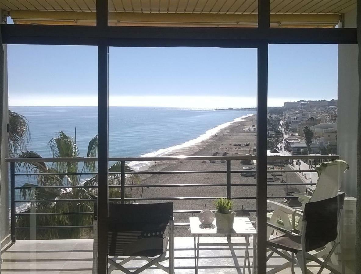 Sea Front Studio With Spacious Balcony Santa Clara 托雷莫利诺斯 外观 照片