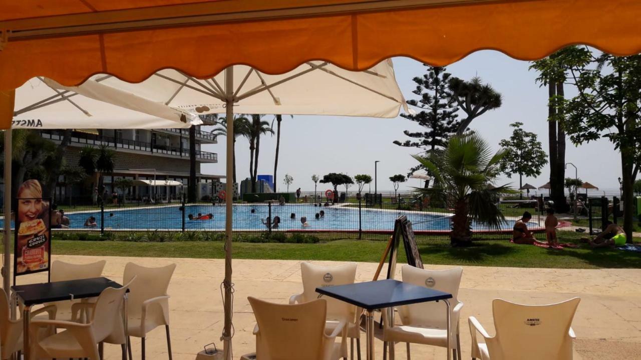 Sea Front Studio With Spacious Balcony Santa Clara 托雷莫利诺斯 外观 照片