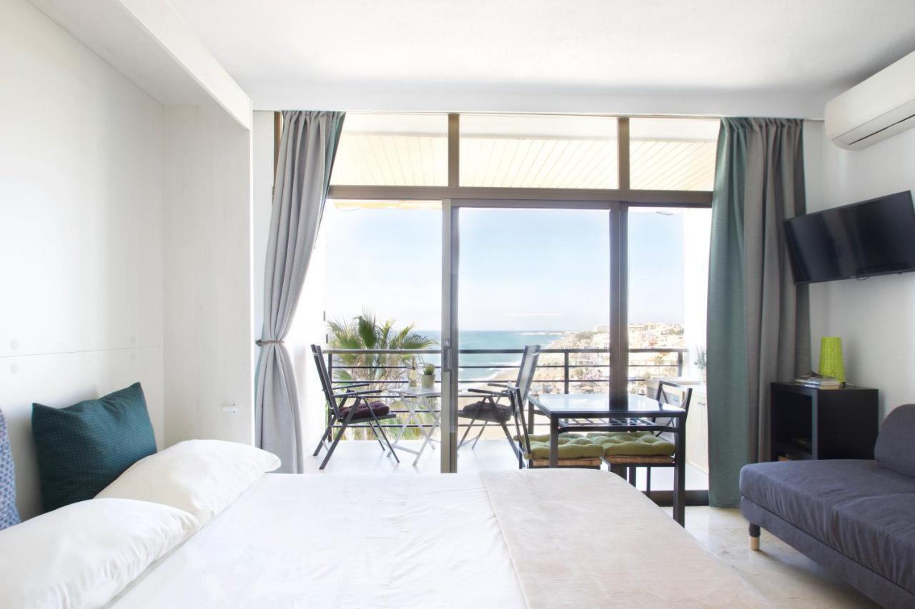 Sea Front Studio With Spacious Balcony Santa Clara 托雷莫利诺斯 外观 照片